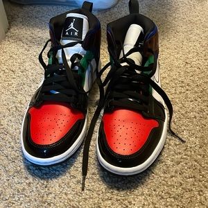 Women 9.5 Air Jordan 1. Worn Twice!